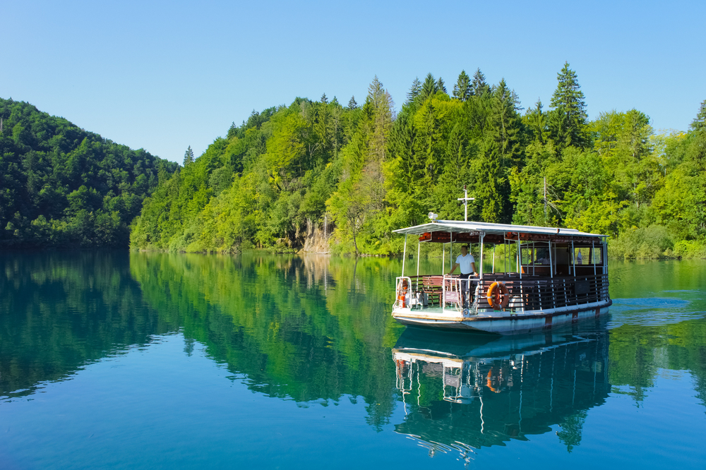 Boot op de Plitvice Meren