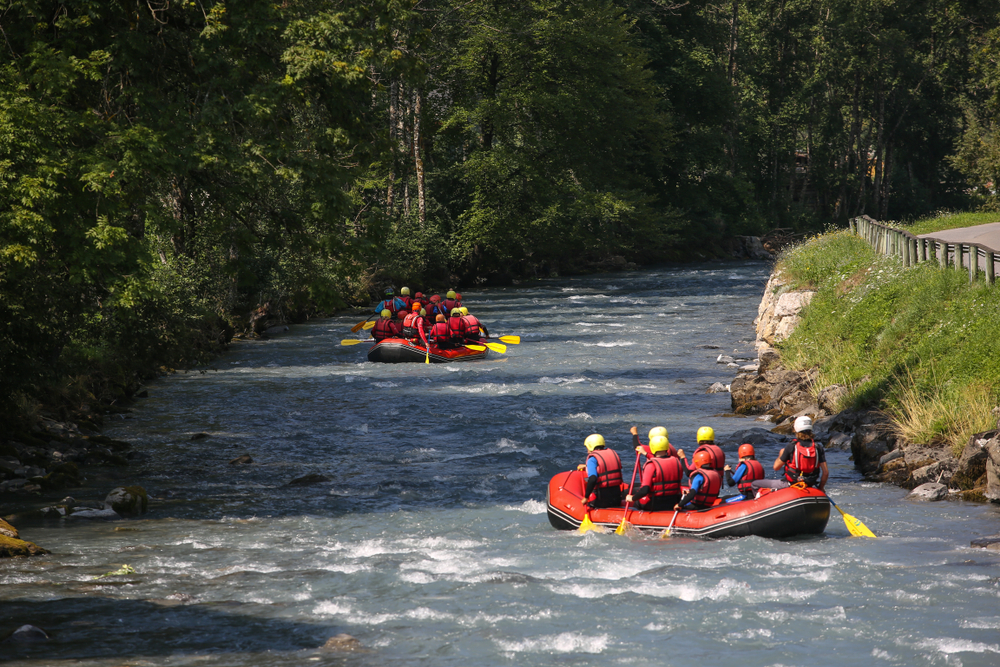Raften met uw groep door het wilde water