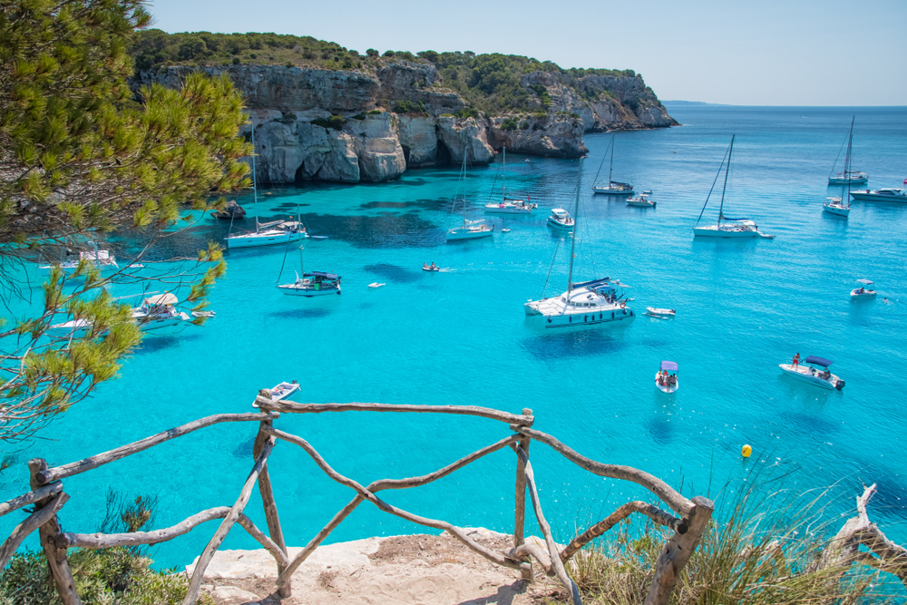 De baai Cala Macarella